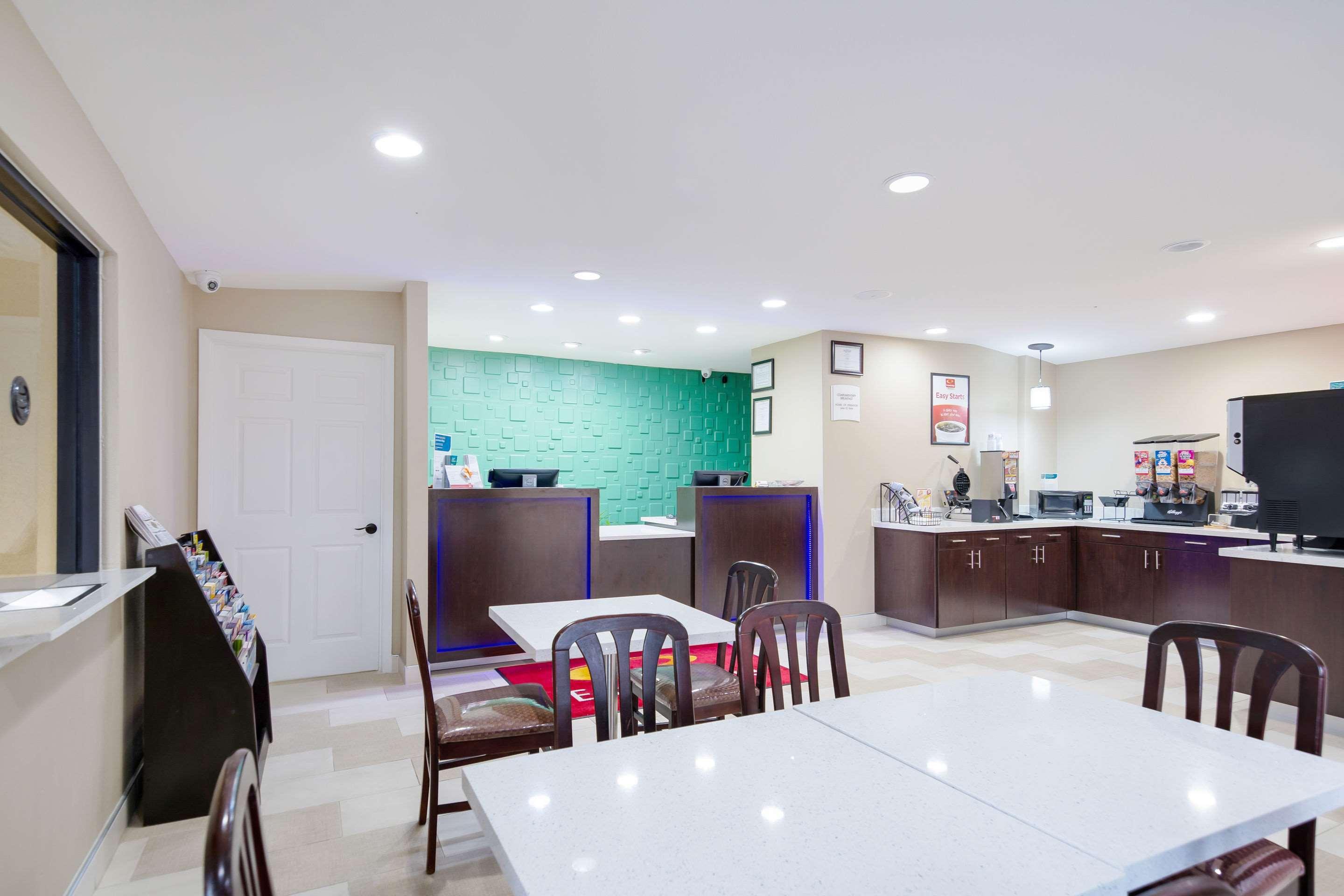 Super 8 By Wyndham Palestine Tx Hotel Bagian luar foto