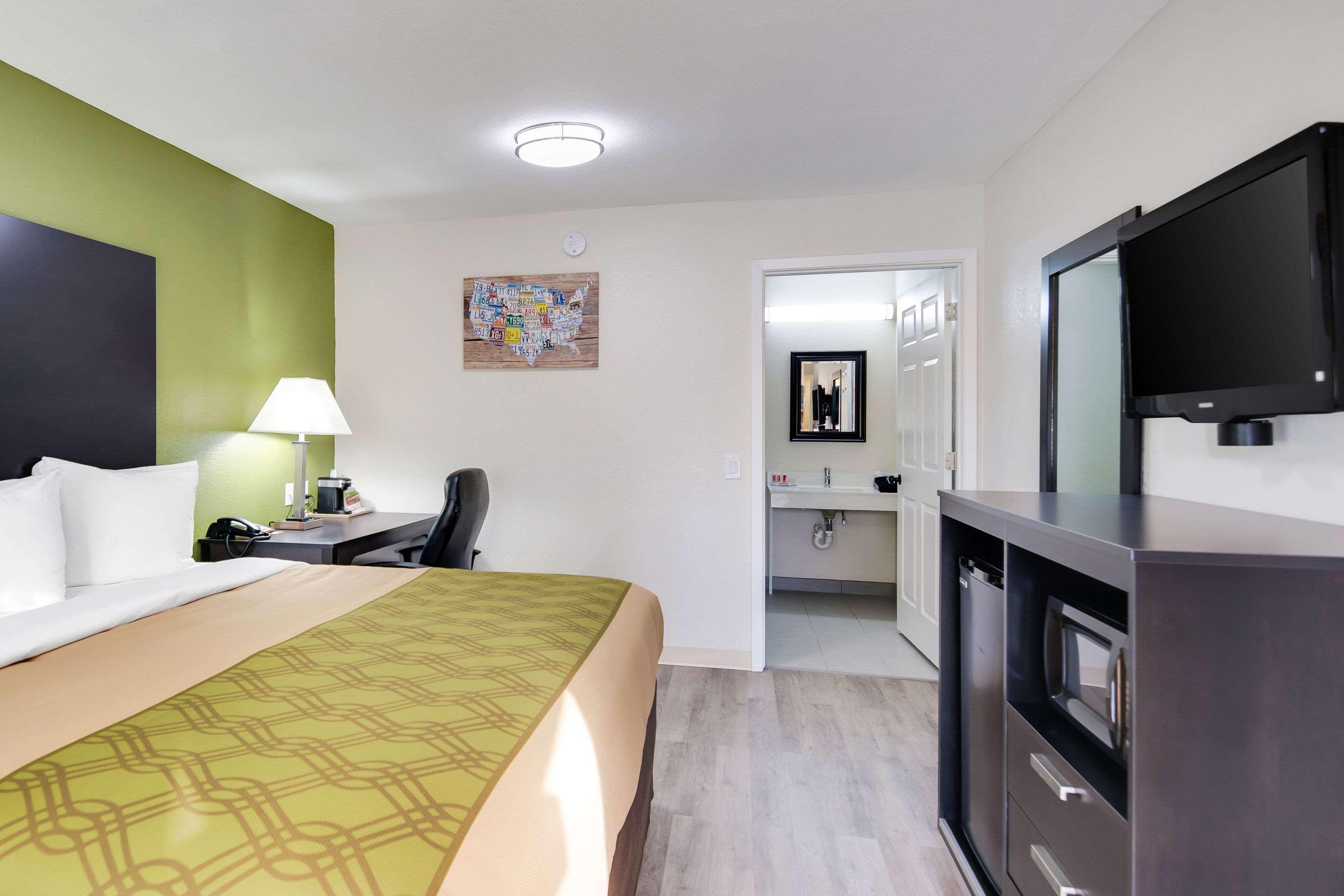 Super 8 By Wyndham Palestine Tx Hotel Bagian luar foto
